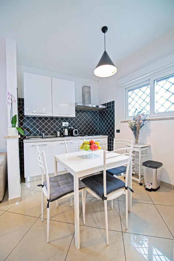 B&Bea Sweet Home Aurelia โรม ภายนอก รูปภาพ